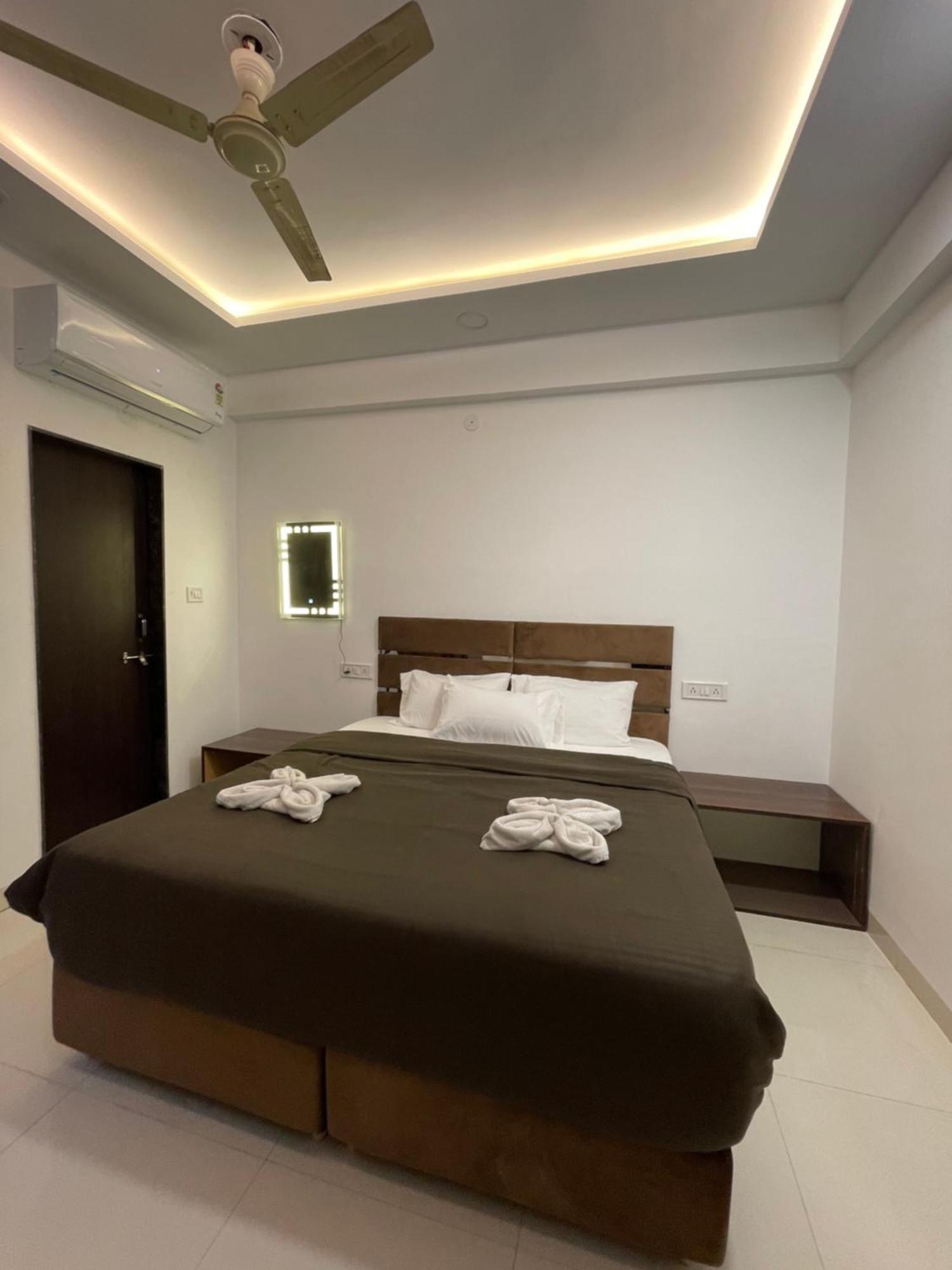 אינדורה Hotel Kiwi Inn Vijaynagar Scheme 78 מראה חיצוני תמונה