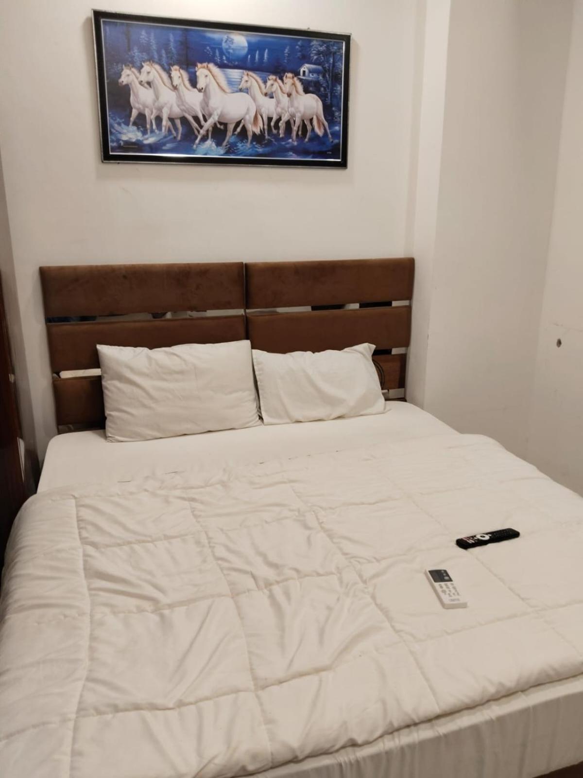 אינדורה Hotel Kiwi Inn Vijaynagar Scheme 78 מראה חיצוני תמונה
